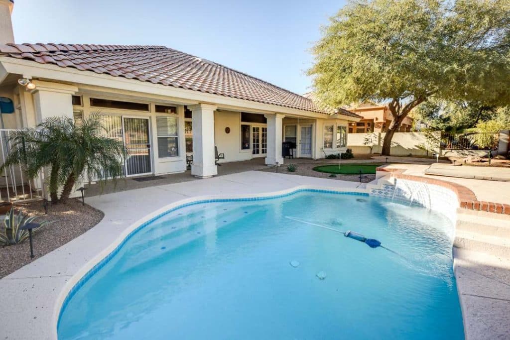 Pool Cleaning and Maintenance Services in Scottsdale, Arizona